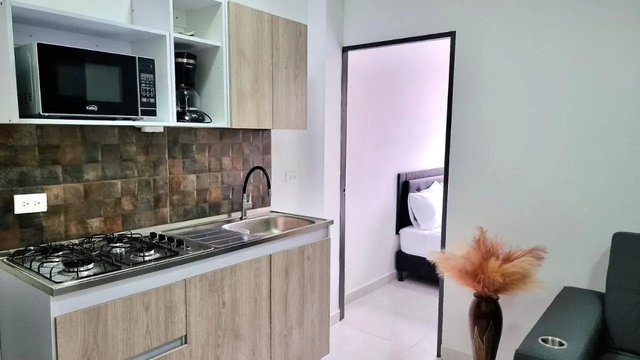 Apartamentos, Colores Del Estadio - Laureles. メデジン 0*,