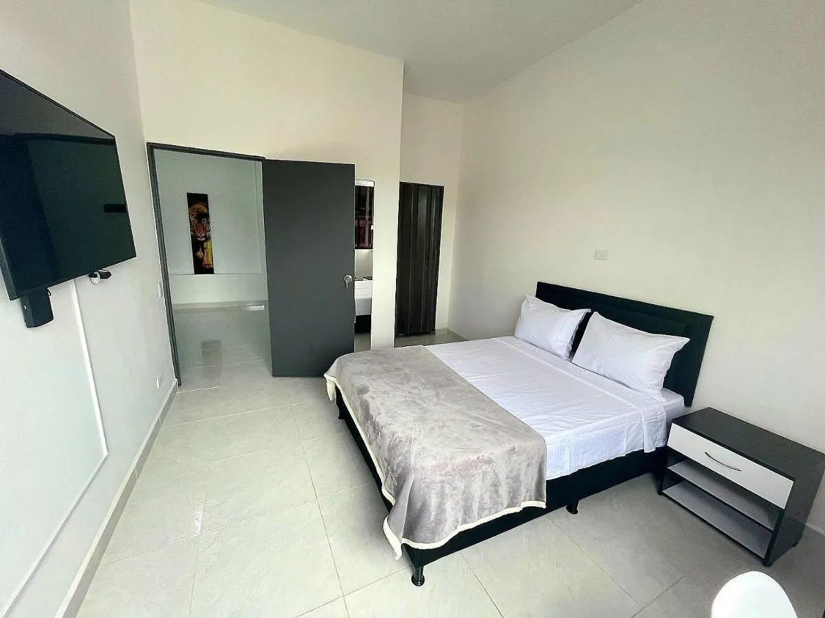 Apartamentos, Colores Del Estadio - Laureles. メデジン