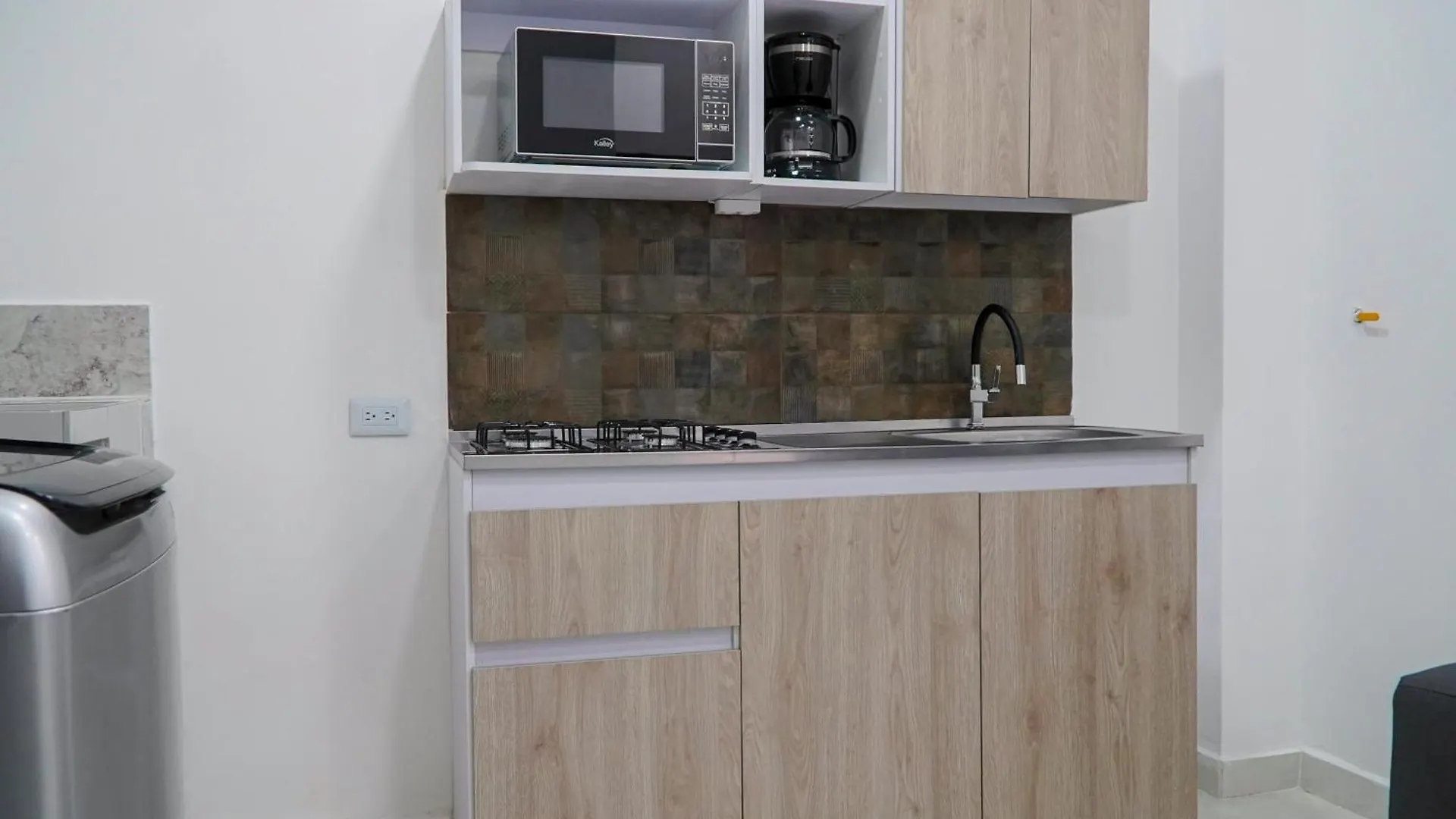 アパート Apartamentos, Colores Del Estadio - Laureles. メデジン