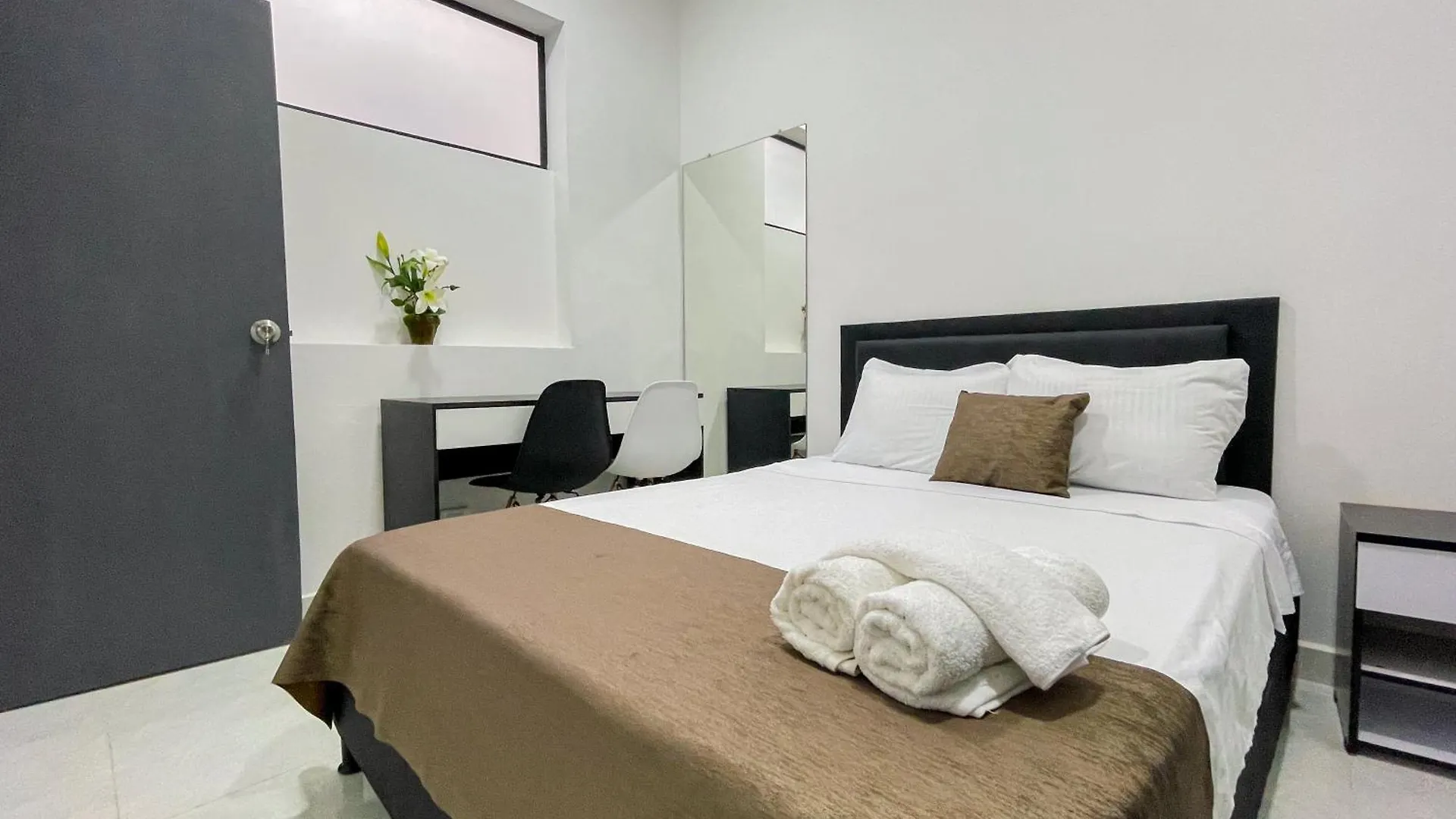 アパート Apartamentos, Colores Del Estadio - Laureles. メデジン