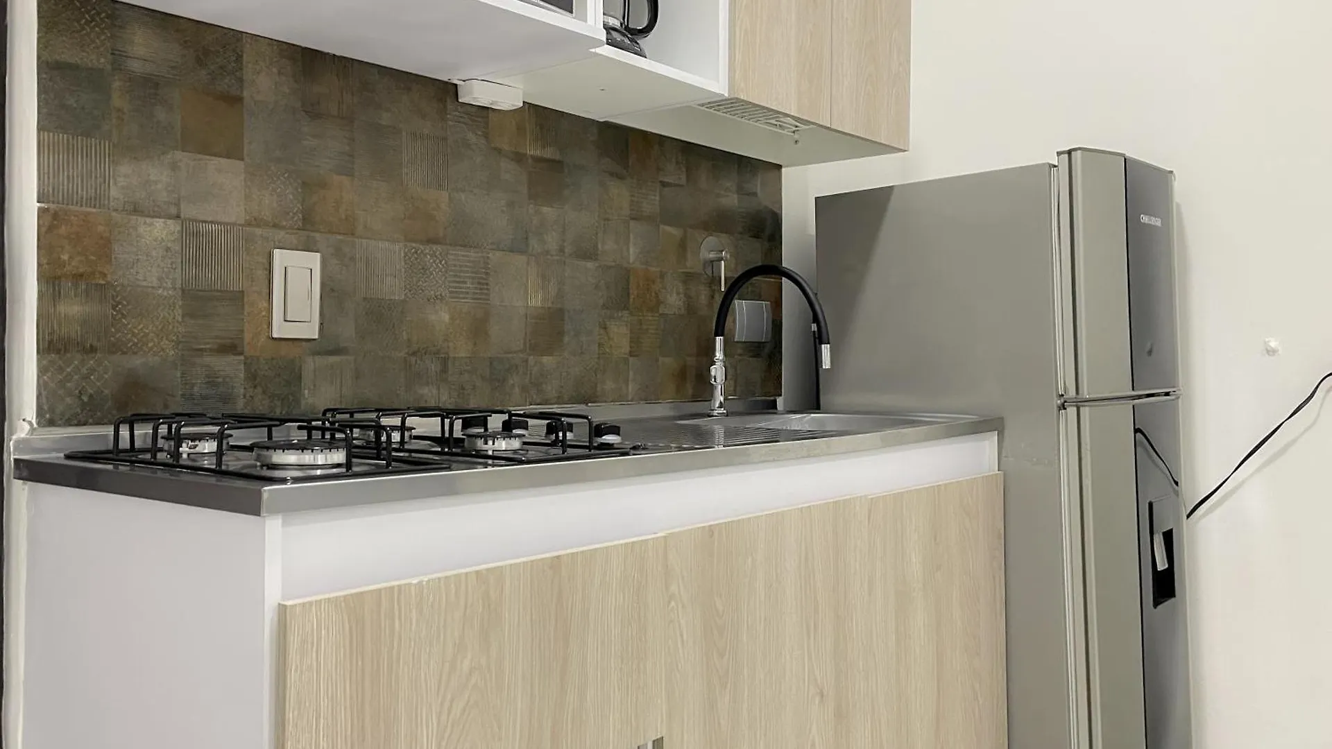 Apartamentos, Colores Del Estadio - Laureles. メデジン