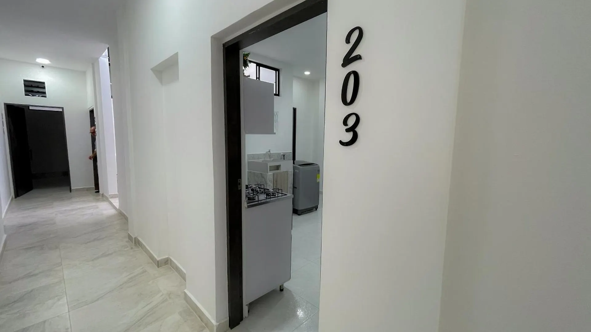 Apartamentos, Colores Del Estadio - Laureles. メデジン アパート
